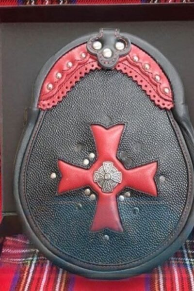 Black & Red Leather Crusader Hunting Sporran
