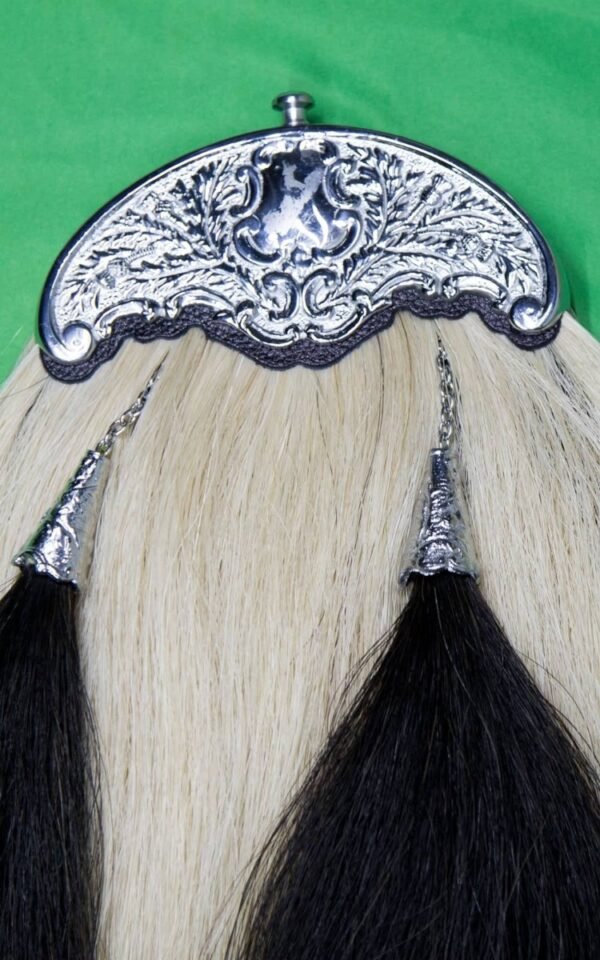 Black And White Leather Cantle Chrome Horse Hair Sporrans - Image 4